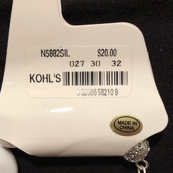 🌸 Lovely Simply Emma Top with New Necklace 🌸 - Picture 8 of 8